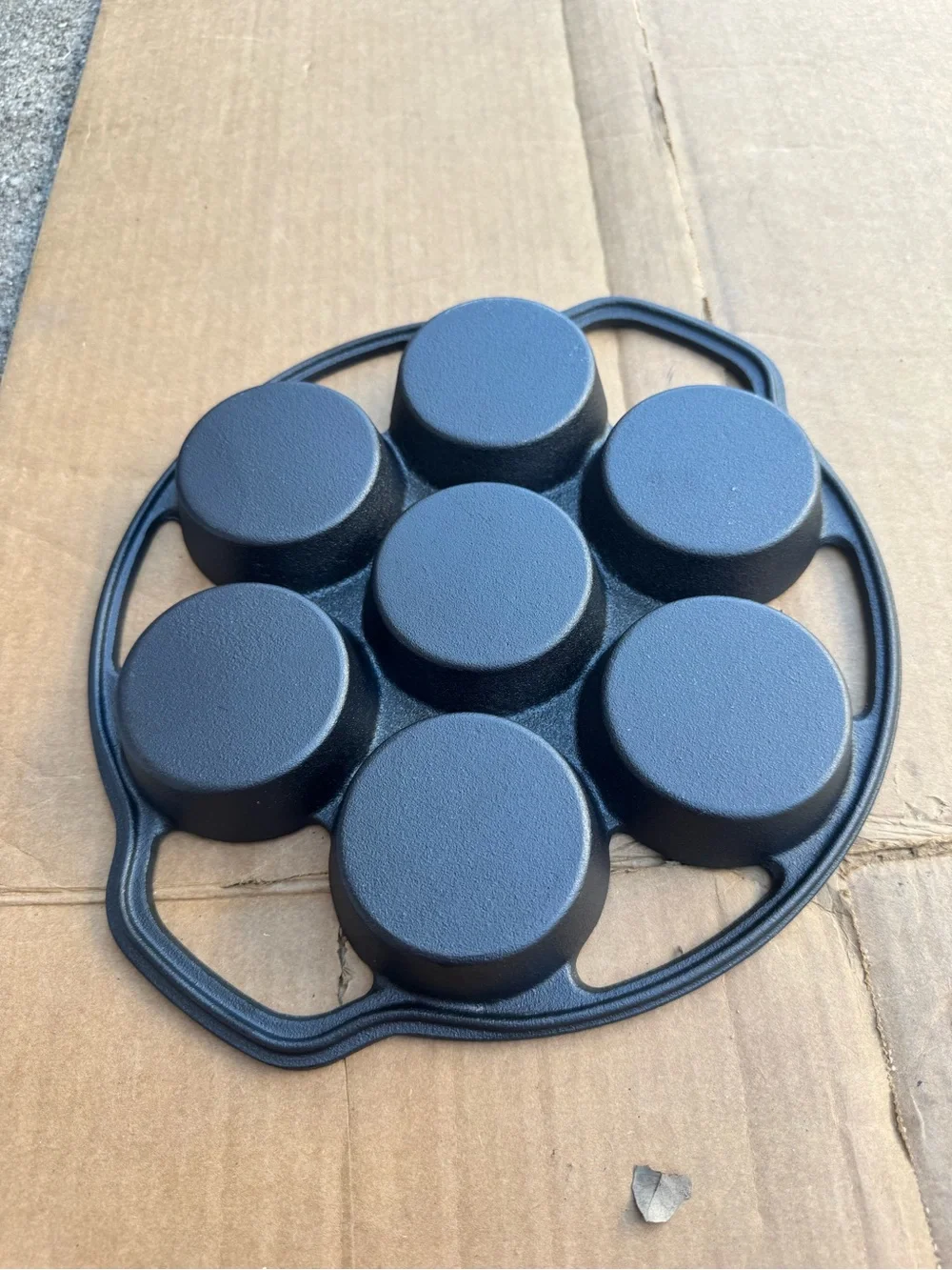 NWOT Cast Iron Aebleskiver Pan in Black